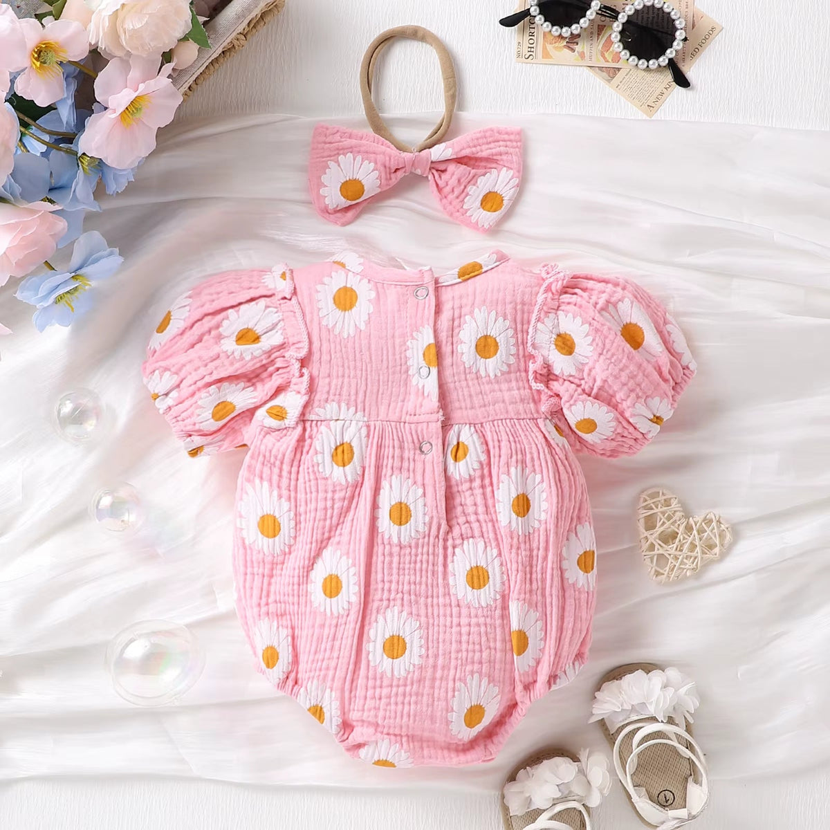 Daisy Whispers – Baby Girl Bubble Sleeve Lace Romper
